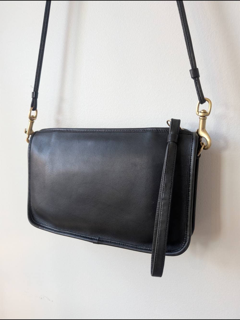 Vintage Coach Basic Bag Navy Blue Glove Tanned Leather NYC USA Crossbody
